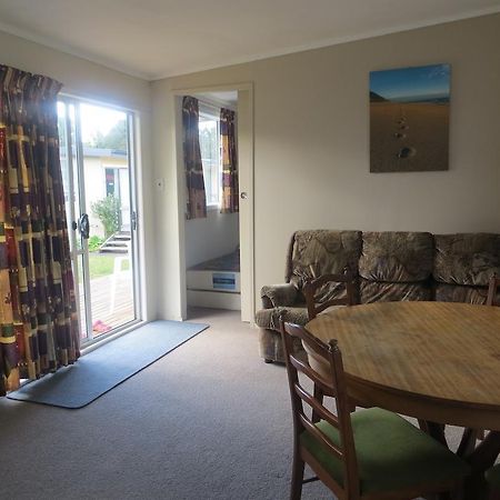 Big Bay Holiday Park Awhitu Номер фото