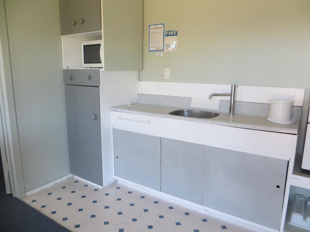 Big Bay Holiday Park Awhitu Экстерьер фото