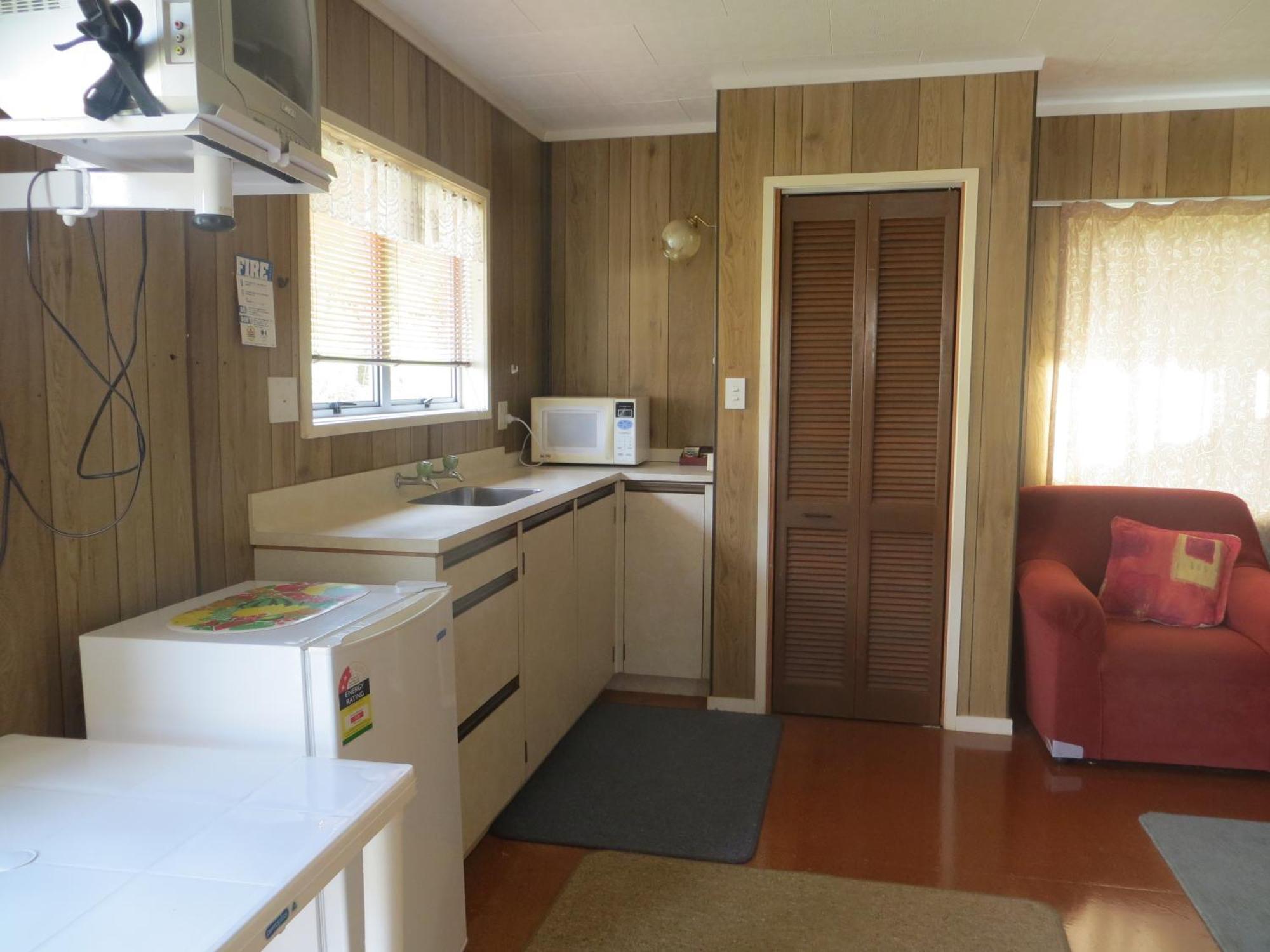 Big Bay Holiday Park Awhitu Экстерьер фото