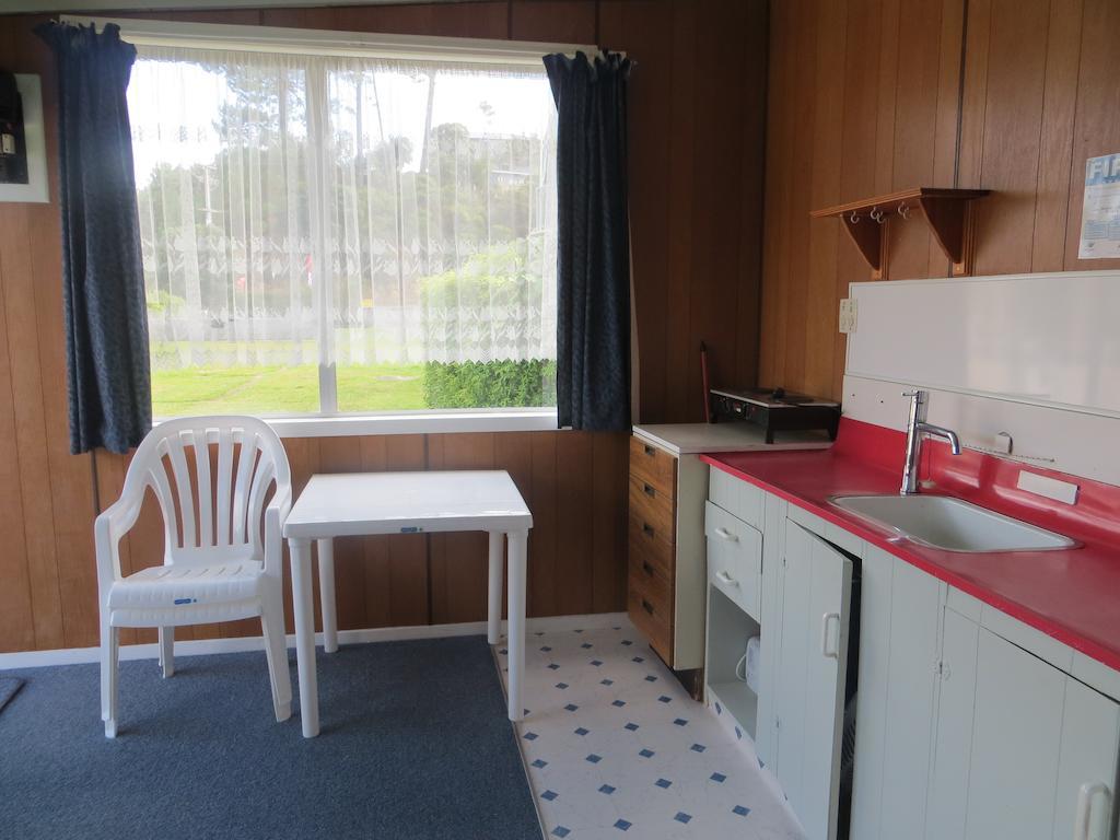 Big Bay Holiday Park Awhitu Номер фото